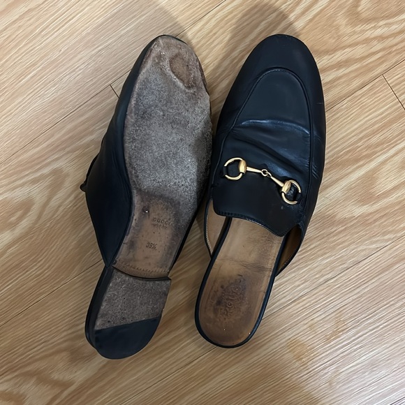 GUCCI SLIDES size 39.5! Amazing price and condition - Picture 2 of 6
